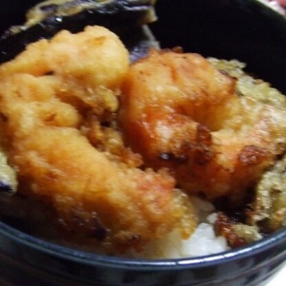 天ぷらをした翌日は天丼するのが好きです（*^^*）
とてもおいしいたれ！
ごちそうさまでした♡